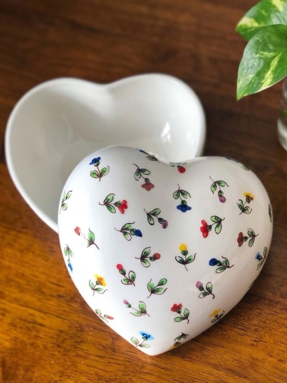 Estè Ceramiche Italy Hand Painted Heart Trinket Box Vintage Millefleurs Floral
